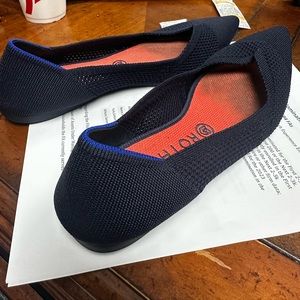 Rothy’s flats - The Point - size 10 in navy